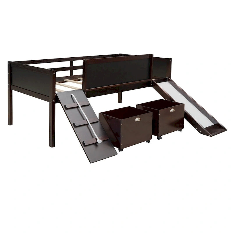 Lit mezzanine en bois, une place, avec trois tableaux noirs, deux boîtes de rangement et un toboggan